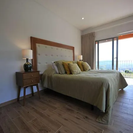 Superb 4 Bedrooms Arrincao Sauna Stunning Valley Views *