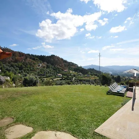 Superb 4 Bedrooms Arrincao Sauna Willa *