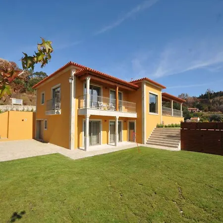 Superb 4 Bedrooms Arrincao Sauna Ponte de Lima