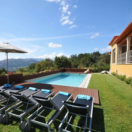 Superb 4 Bedrooms Arrincao Sauna Villa Ponte de Lima