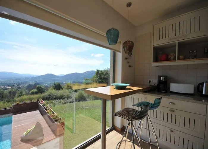 Superb 4 Bedrooms Arrincao Sauna Villa Ponte de Lima