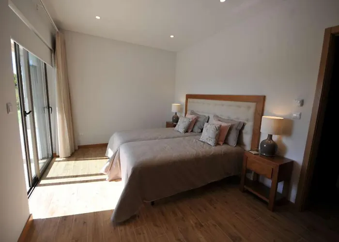 Superb 4 Bedrooms Arrincao Sauna Villa