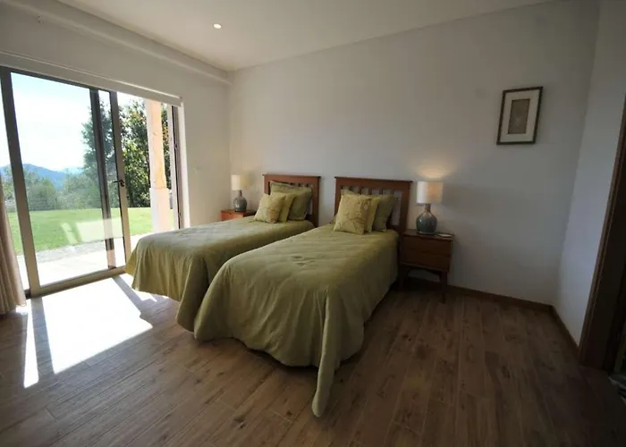 Superb 4 Bedrooms Arrincao Sauna Ponte de Lima