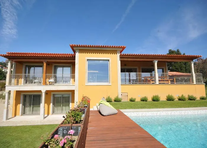 Superb 4 Bedrooms Arrincao Sauna Villa Ponte de Lima