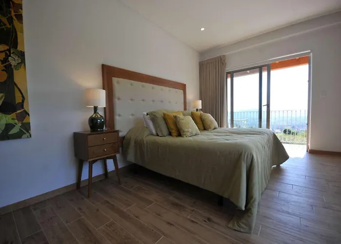 Superb 4 Bedrooms Arrincao Sauna *