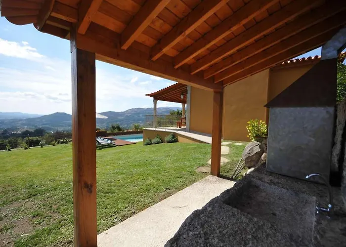Superb 4 Bedrooms Arrincao Sauna Ponte de Lima