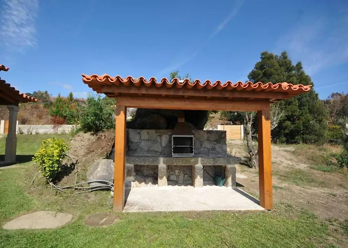 Superb 4 Bedrooms Arrincao Sauna *